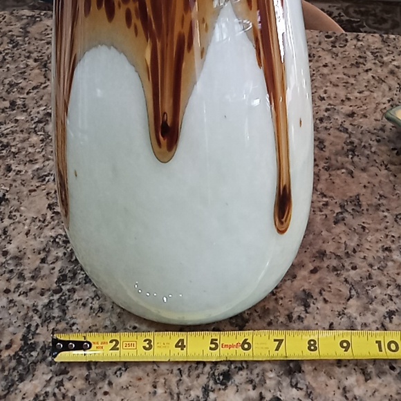 RARE FIND Murano Vase. Exquisite, One of a Kind. No Chips, Scratches or Cracks. - Picture 10 of 13